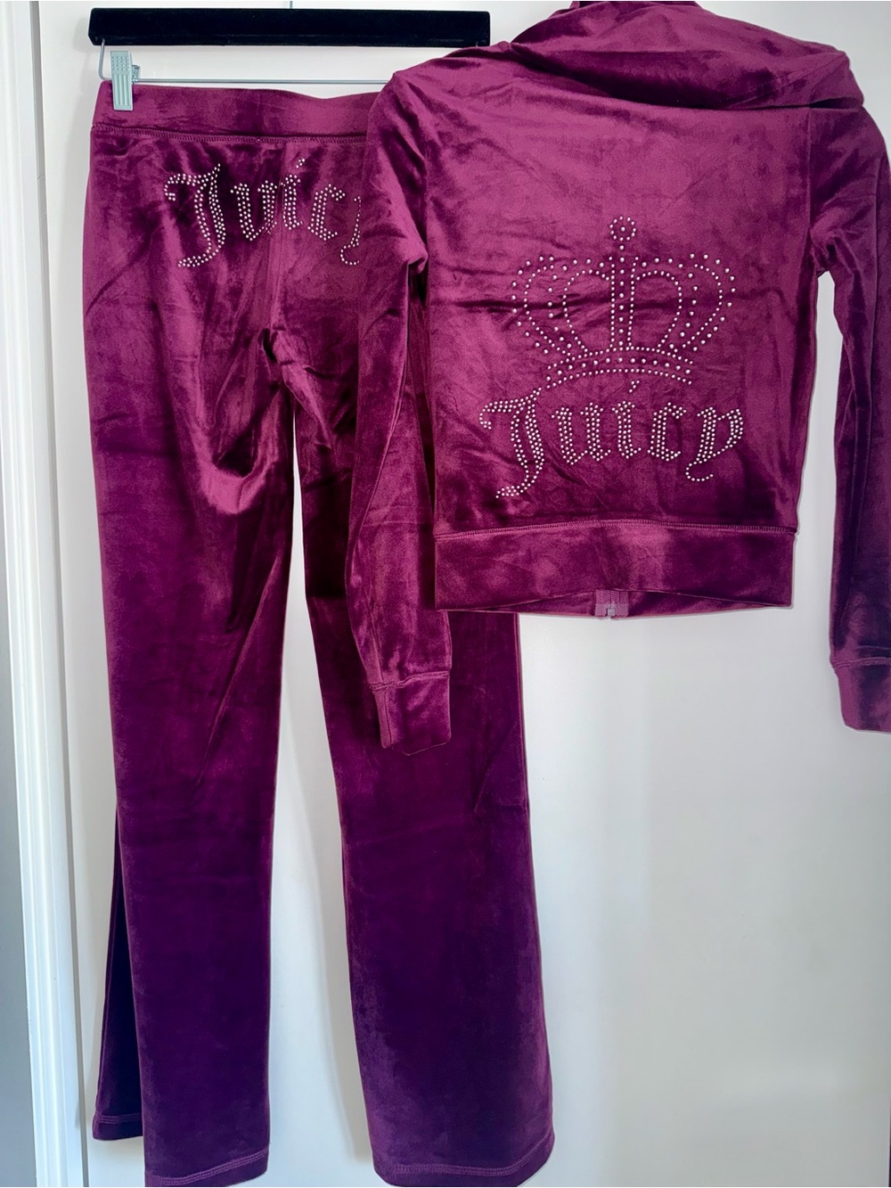 🫜 Juicy Couture NWT Plum Velour Rhinestone Logo Hoodie